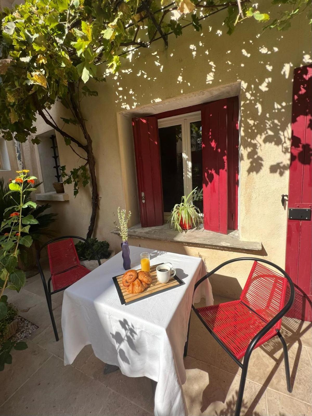 Instant En Provence Apartment